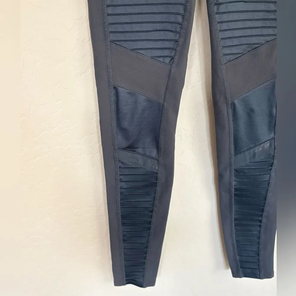 ALO Yoga Charcoal Grey High Waisted Compression Moto Leggings Small